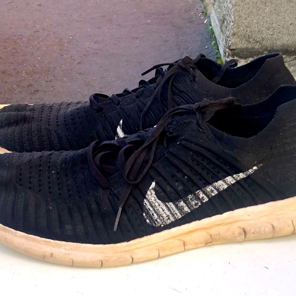 Nike Free RN Run Flyknit Men’s Black White Swoosh Lace Athletic Sneakers Size 15